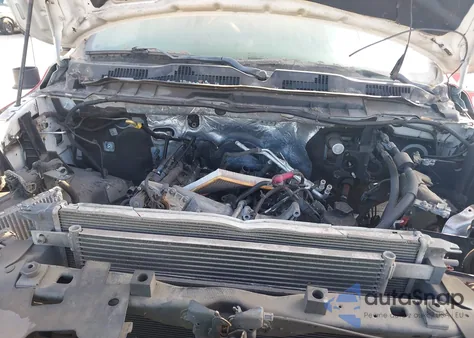 2018 Ram 2500 Tradesman 4X2 8' Box z USA, uszkodzony, nr VIN 3C6UR4HJ7JG243322